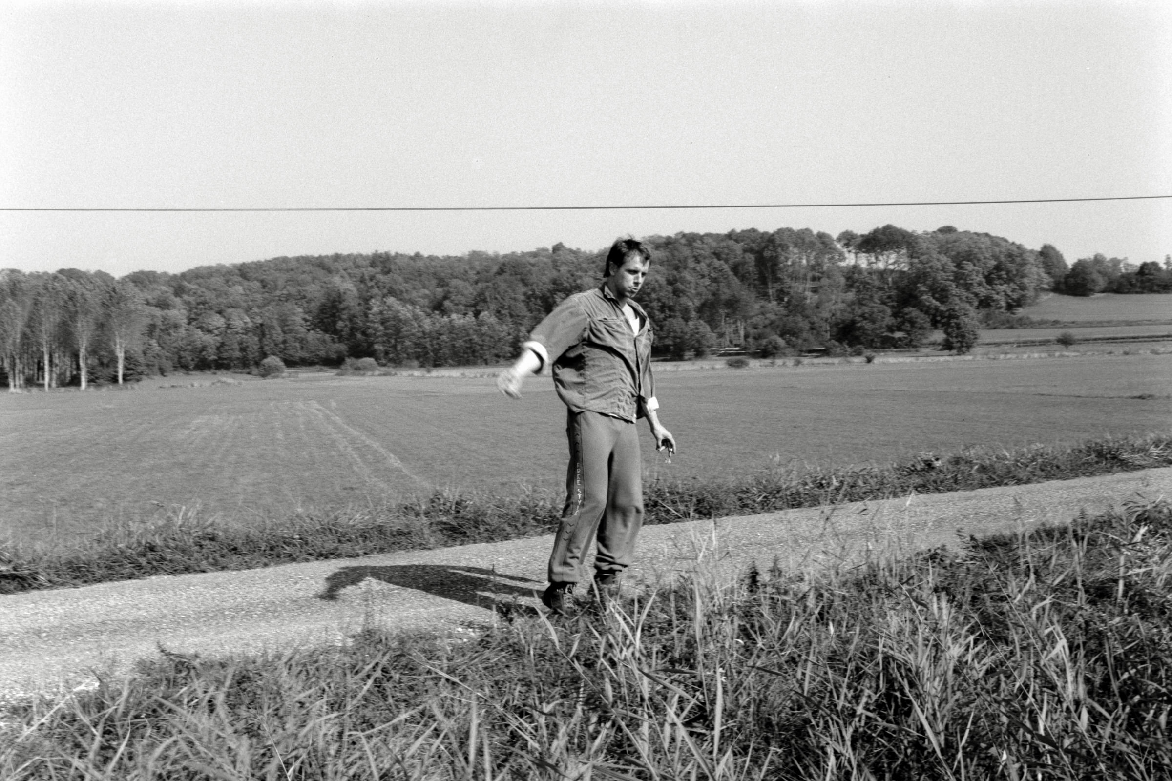 AHP F1990 09 007 sc250506 img03 NLP